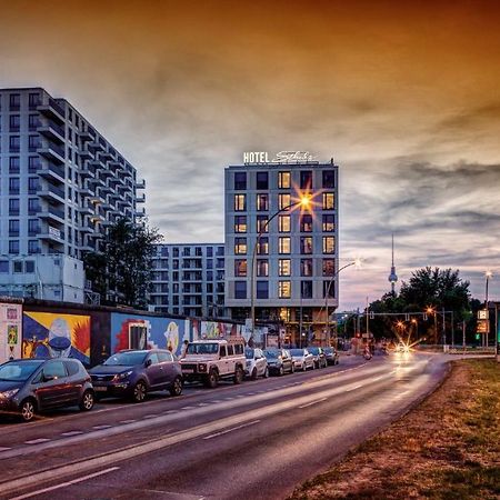 Schulz Hotel Berlin Wall At The East Side Gallery Exterior photo